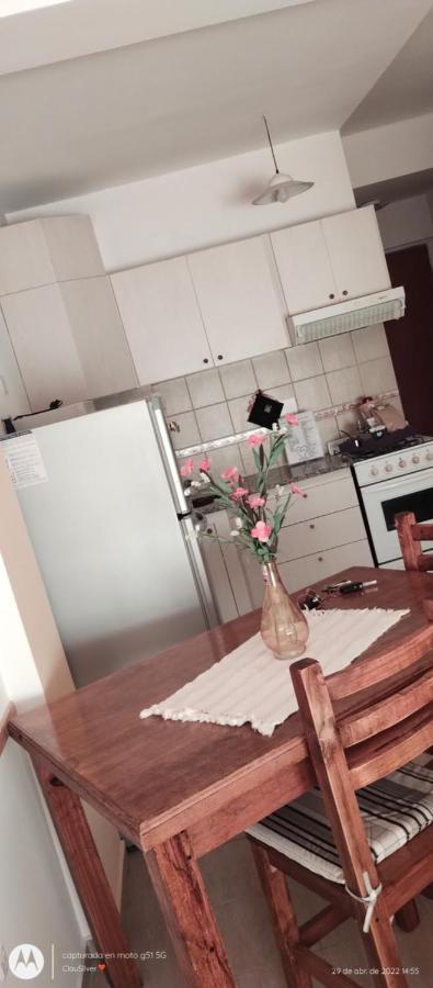 Apartament Acogedor Monoambiente Con Parking Neuquén Zewnętrze zdjęcie